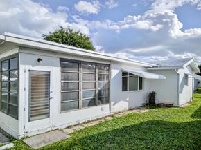 2003 SW 17th Street, Boynton Beach FL 33426