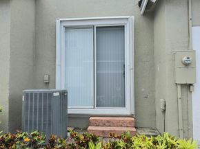 10589 NW 56th Pl, Coral Springs FL 33076