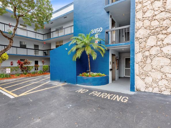 3150 Holiday Springs Blvd 308, Margate FL 33063