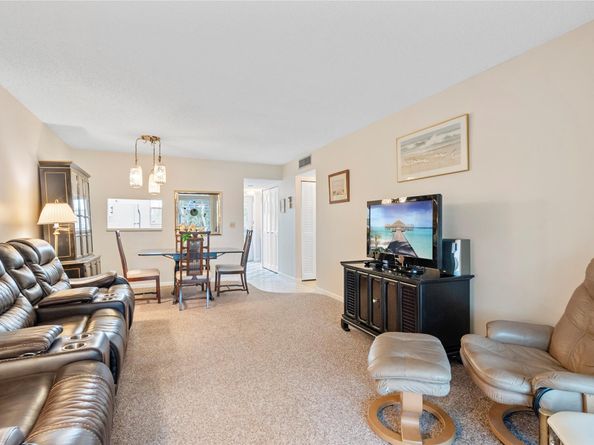 3150 Holiday Springs Blvd 308, Margate FL 33063