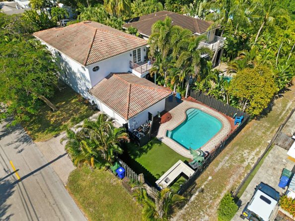 400 NE 8th Ave, Fort Lauderdale FL 33301