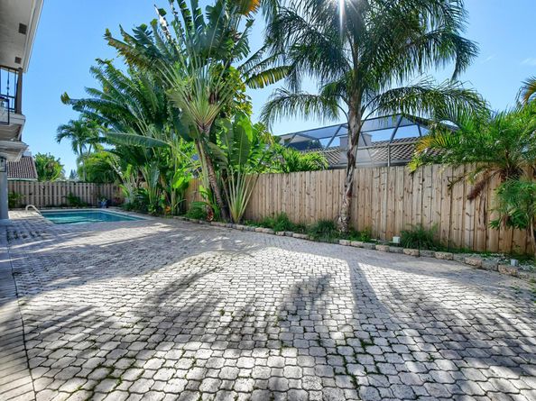 23352 Lago Mar Circle, Boca Raton FL 33433