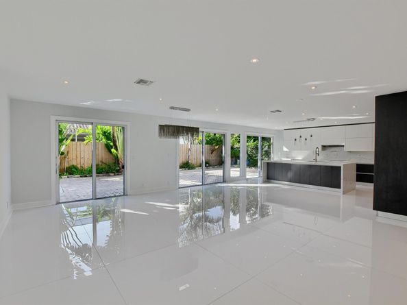 23352 Lago Mar Circle, Boca Raton FL 33433