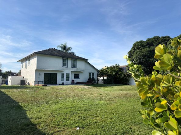 128 N Royal Pine Cir N, Royal Palm Beach FL 33411