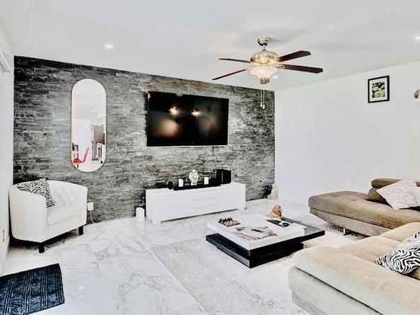 128 N Royal Pine Cir N, Royal Palm Beach FL 33411