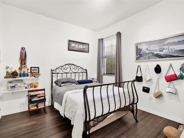 805 NE 191st St, Miami FL 33179