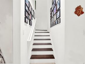 805 NE 191st St, Miami FL 33179