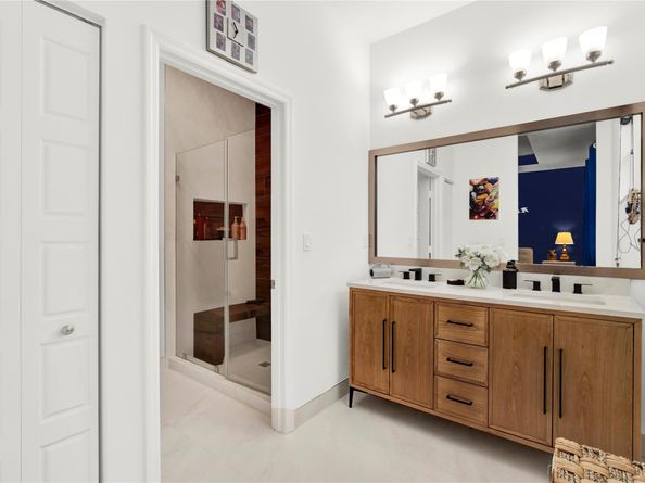 805 NE 191st St, Miami FL 33179