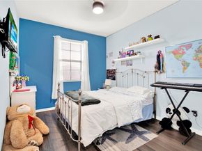 805 NE 191st St, Miami FL 33179