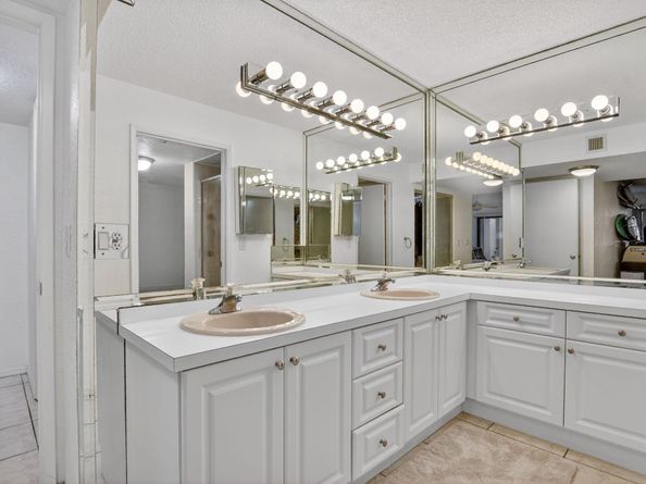 5650 Camino Del Sol 106, Boca Raton FL 33433