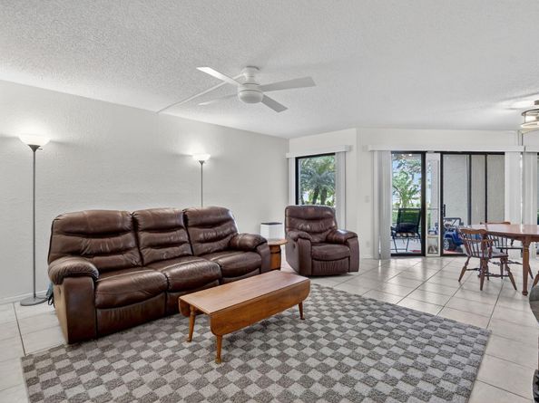 5650 Camino Del Sol 106, Boca Raton FL 33433