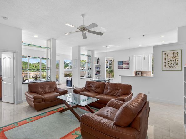 1245 Owl Pointe Circle, West Palm Beach FL 33409