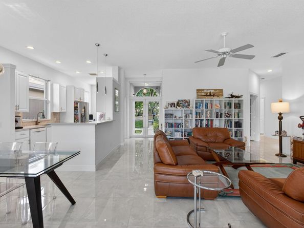 1245 Owl Pointe Circle, West Palm Beach FL 33409