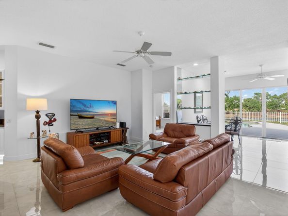 1245 Owl Pointe Circle, West Palm Beach FL 33409