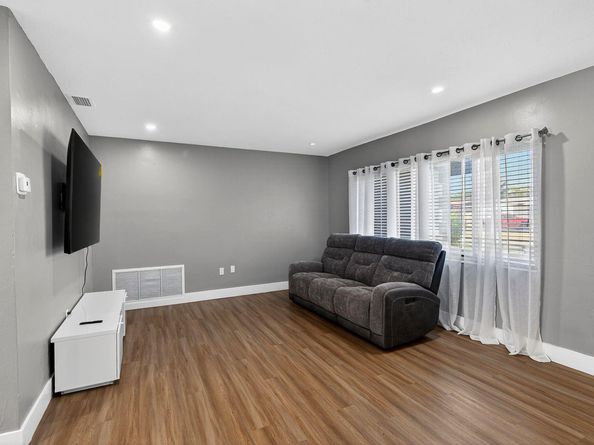 7450 Branch St, Hollywood FL 33024