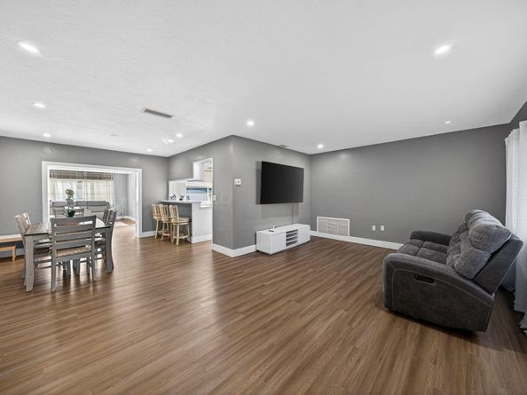 7450 Branch St, Hollywood FL 33024