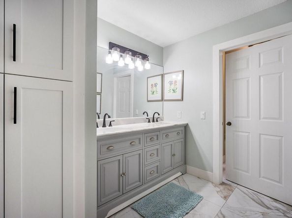 1558 Grantham Dr, Wellington FL 33414