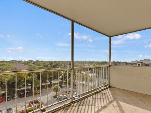 10777 W Sample Road 719, Coral Springs FL 33065