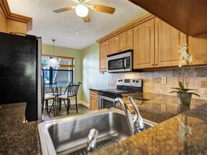 7689 Tahiti Ln 104, Lake Worth FL 33467