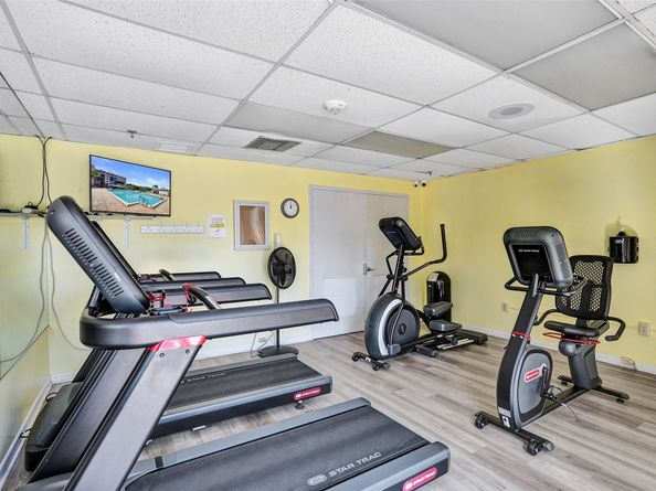 7689 Tahiti Ln 104, Lake Worth FL 33467