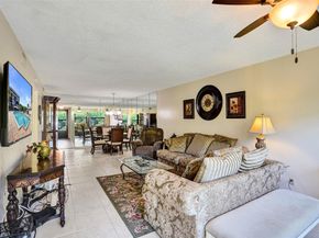 7689 Tahiti Ln 104, Lake Worth FL 33467