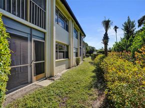 7689 Tahiti Ln 104, Lake Worth FL 33467