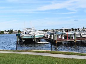 180 Yacht Club Way 102, Hypoluxo FL 33462