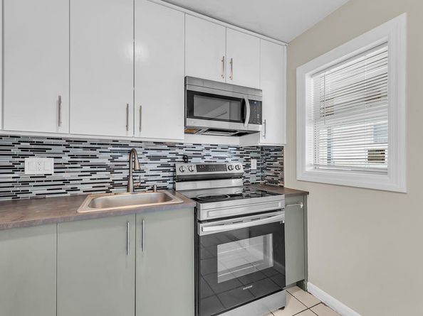 728 20th St, West Palm Beach FL 33407