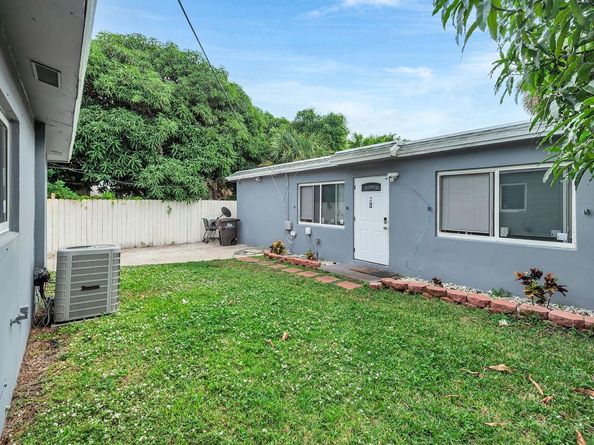 728 20th St, West Palm Beach FL 33407