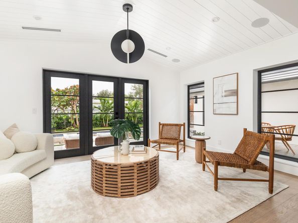 352 Palmetto Street, West Palm Beach FL 33405