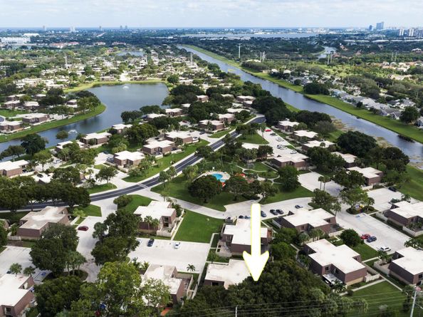 7511 75th Way, West Palm Beach FL 33407