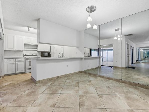 7511 75th Way, West Palm Beach FL 33407