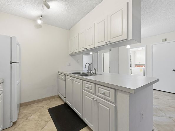 7511 75th Way, West Palm Beach FL 33407