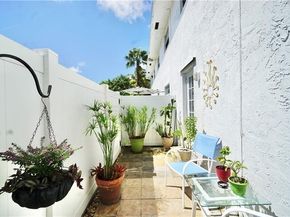 1470 N Dixie Hwy 11, Fort Lauderdale FL 33304