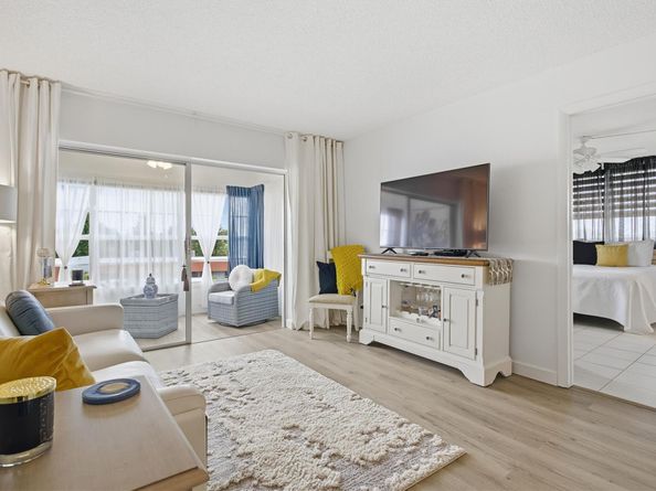 2991 NW 46 Avenue 410, Lauderdale Lakes FL 33313