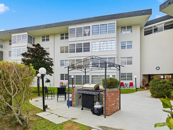 2991 NW 46 Avenue 410, Lauderdale Lakes FL 33313