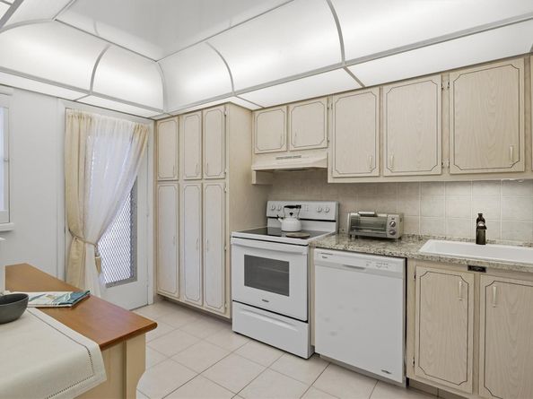 2991 NW 46 Avenue 410, Lauderdale Lakes FL 33313