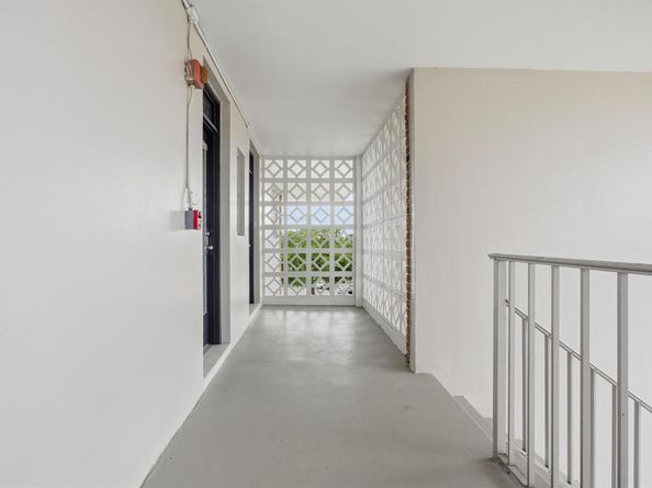 2991 NW 46 Avenue 410, Lauderdale Lakes FL 33313