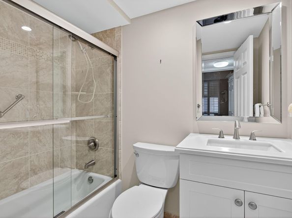 985 SE 19 Ave 204, Deerfield Beach FL 33441