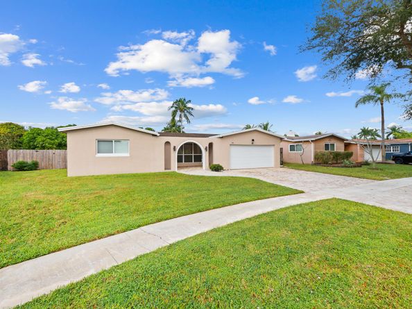 231 NW 106th Avenue, Plantation FL 33324