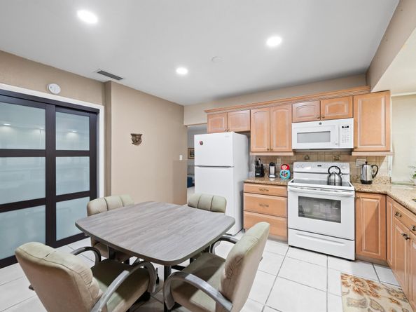 231 NW 106th Avenue, Plantation FL 33324