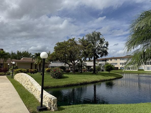 3405 NW 48th Ave 401, Lauderdale Lakes FL 33319