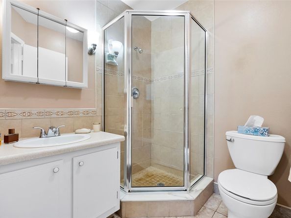 3405 NW 48th Ave 401, Lauderdale Lakes FL 33319