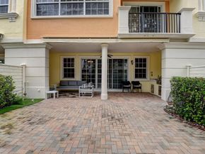 5645 NE Trieste Way, Boca Raton FL 33487