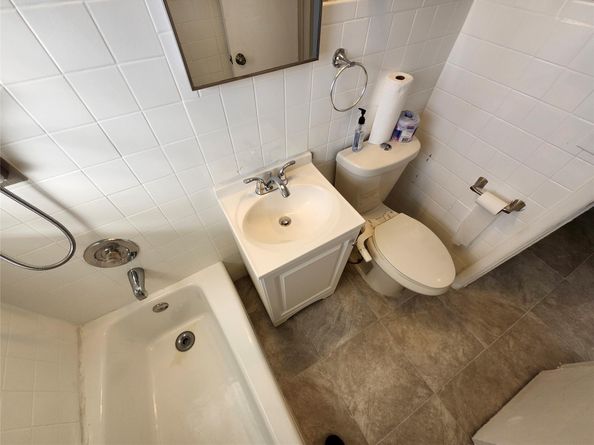 942 NW 12th St, Fort Lauderdale FL 33311