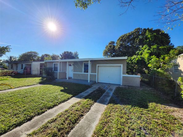 942 NW 12th St, Fort Lauderdale FL 33311