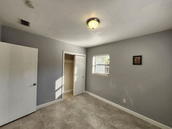 942 NW 12th St, Fort Lauderdale FL 33311