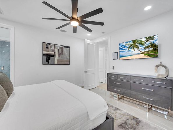 30 Fiesta Way, Fort Lauderdale FL 33301