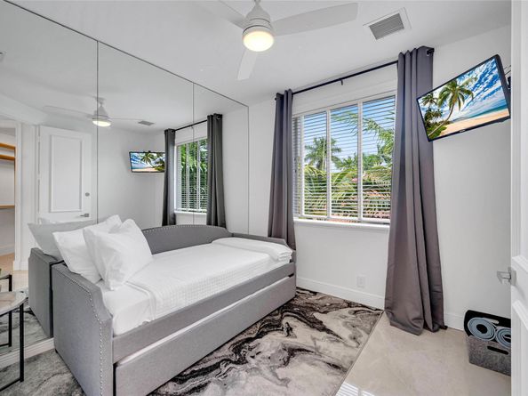 30 Fiesta Way, Fort Lauderdale FL 33301