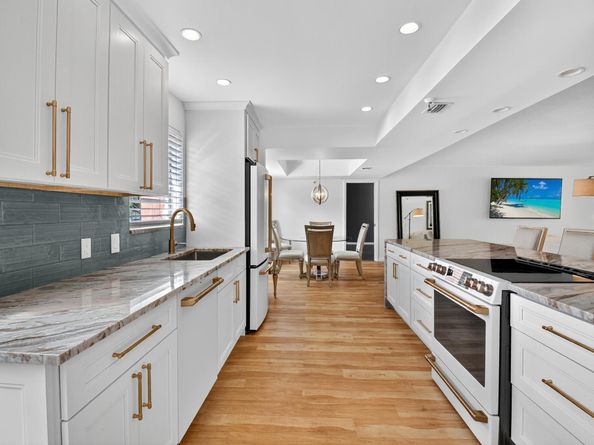 5340 NW 2nd Avenue 220, Boca Raton FL 33487